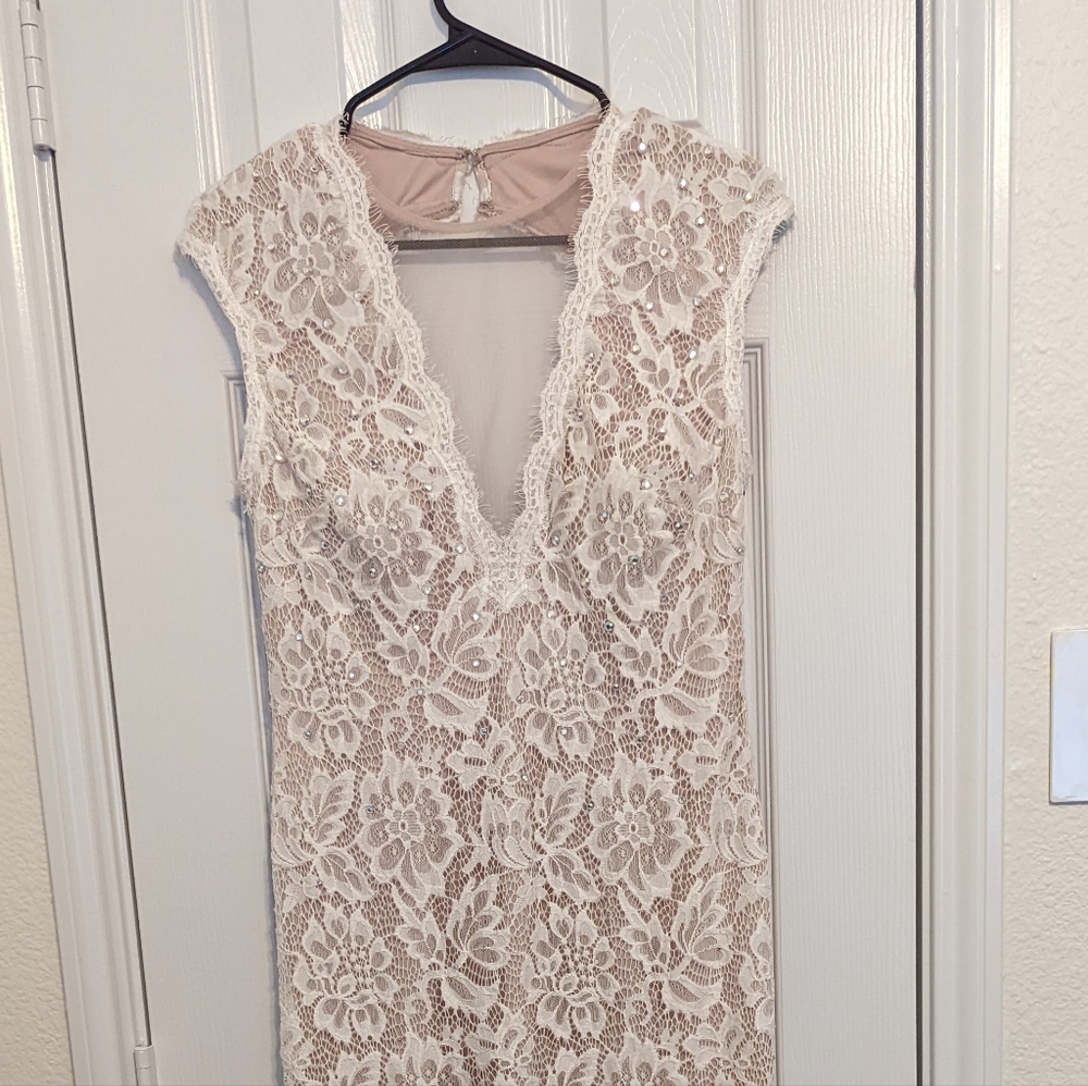 Formal dress - Picture 2 of 13